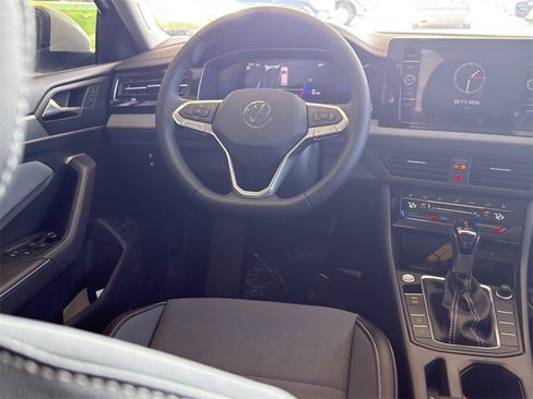 New 2026 Volkswagen Jetta SE image 29