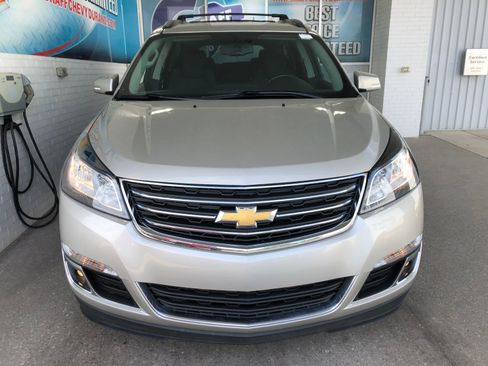 Used 2017 Chevrolet Traverse LT w/ LPO, 'HIT The Road' Package AWD/4WD image 2