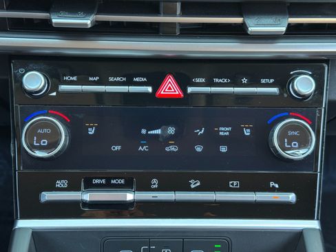 Used 2024 Hyundai Santa Fe SEL FWD image 29