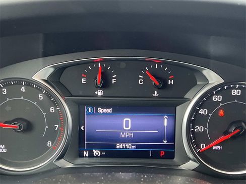 Certified 2023 GMC Acadia SLE w/ Driver Convenience Package image 18