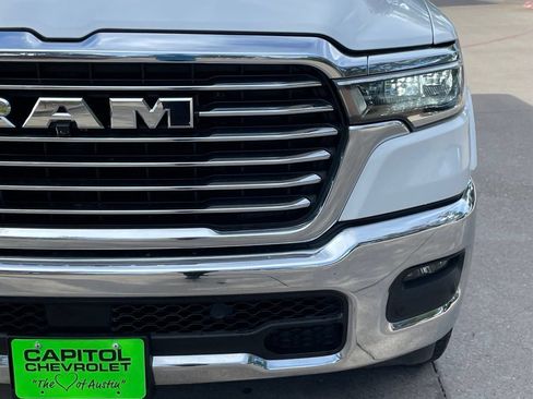 Used 2025 RAM 1500 Laramie AWD/4WD image 8