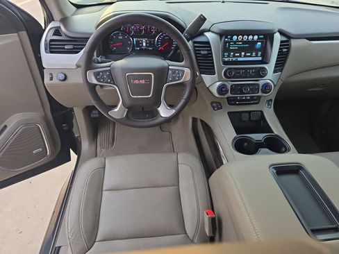 Used 2019 GMC Yukon SLT w/ Premium Edition image 16