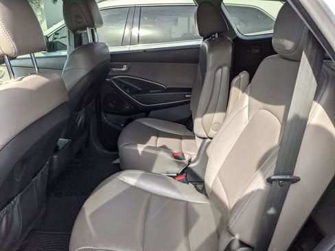 Used 2017 Hyundai Santa Fe Limited image 16