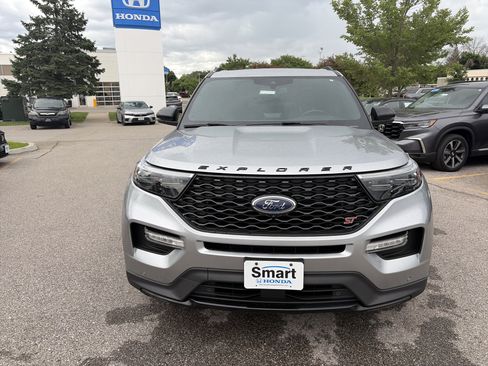 Used 2021 Ford Explorer ST w/ Equipment Group 401A AWD/4WD image 2