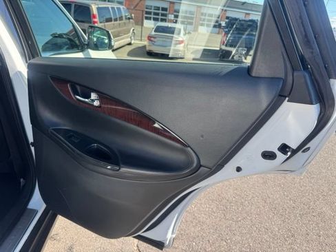 Used 2017 INFINITI QX50 AWD w/ Technology Package image 19