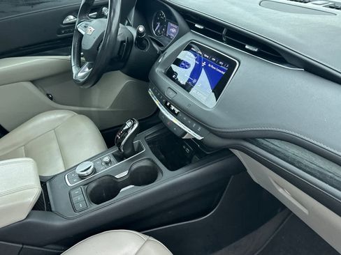 Used 2020 Cadillac XT4 Premium Luxury w/ Driver Awareness Package image 18