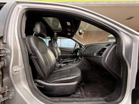Used 2013 Chrysler 200 Limited w/ Sun/Sound Group FWD image 10