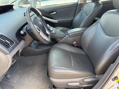Used 2010 Toyota Prius FWD image 3