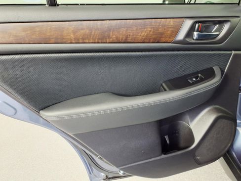 Used 2017 Subaru Outback 3.6R Limited image 11