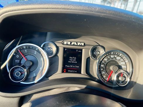 Used 2024 RAM 3500 Big Horn image 23