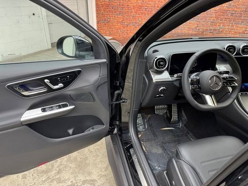 New 2026 Mercedes-Benz GLC 300 GLC 300 image 9