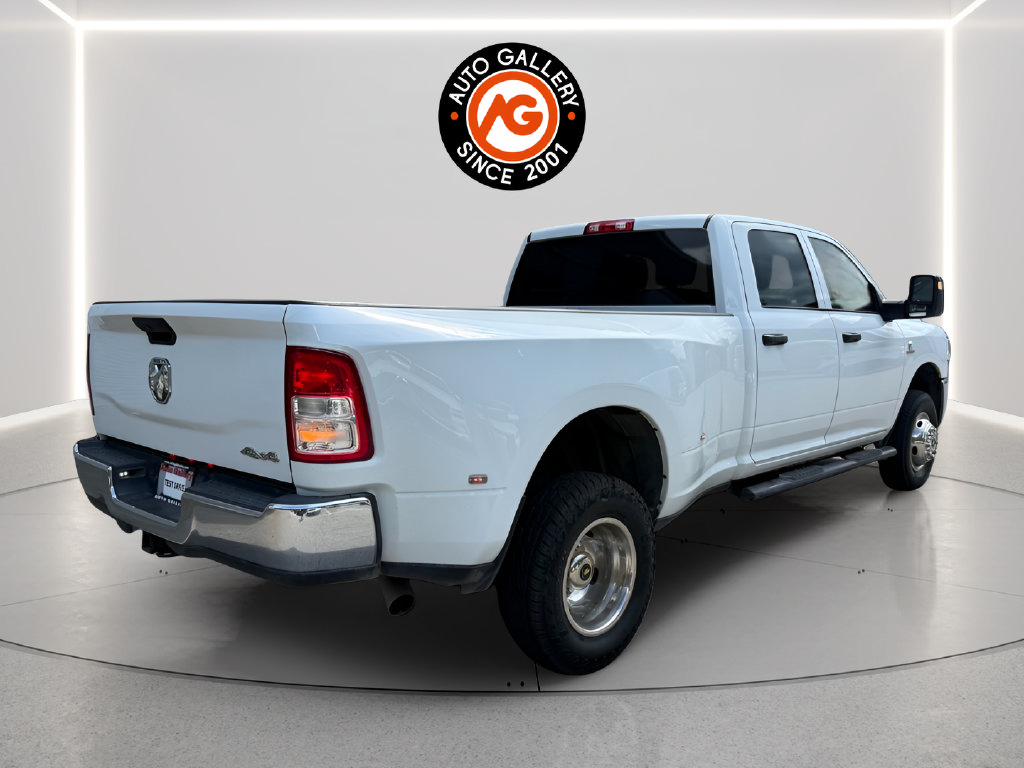 Used 2024 RAM 3500 Tradesman w/ Chrome Appearance Group AWD/4WD image 7