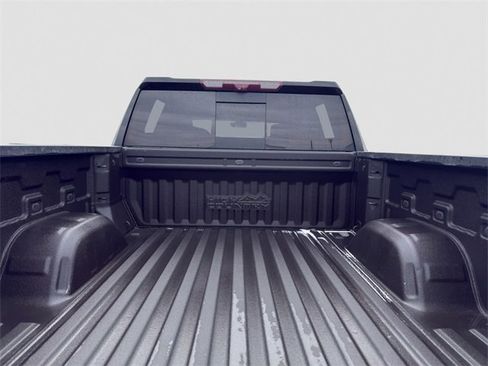 Used 2021 Chevrolet Silverado 1500 High Country w/ Technology Package image 19