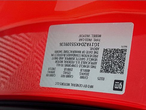 Used 2025 Chevrolet Corvette Stingray Coupe w/ Battery Protection Package RWD image 27
