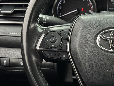 Used 2024 Toyota Camry SE image 13