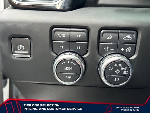 Used 2024 GMC Sierra 1500 Denali AWD/4WD image 17