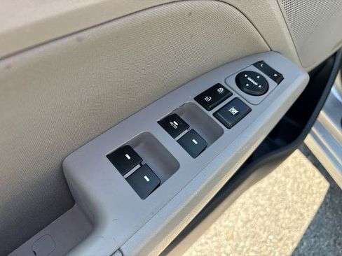 Used 2020 Hyundai Elantra Value Edition FWD image 16