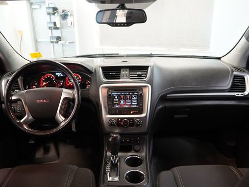 Used 2013 GMC Acadia SLE image 21