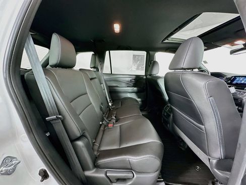 Used 2023 Honda Passport EX-L image 28