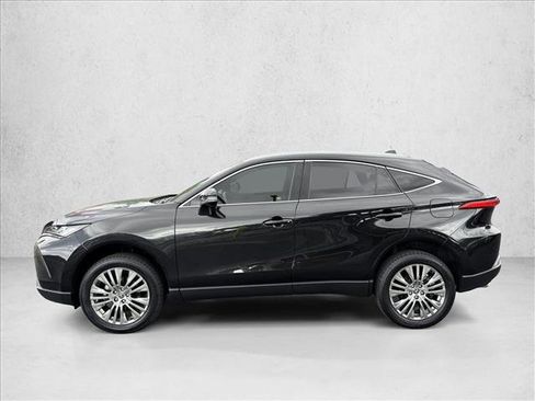 Certified 2024 Toyota Venza XLE image 12