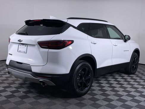 Certified 2024 Chevrolet Blazer LT w/ Convenience Package FWD image 35