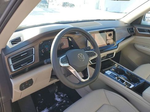 New 2026 Volkswagen Atlas SE image 14