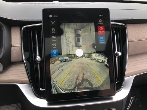 New 2026 Volvo XC90 B6 Ultra w/ Protection Package Premier image 24