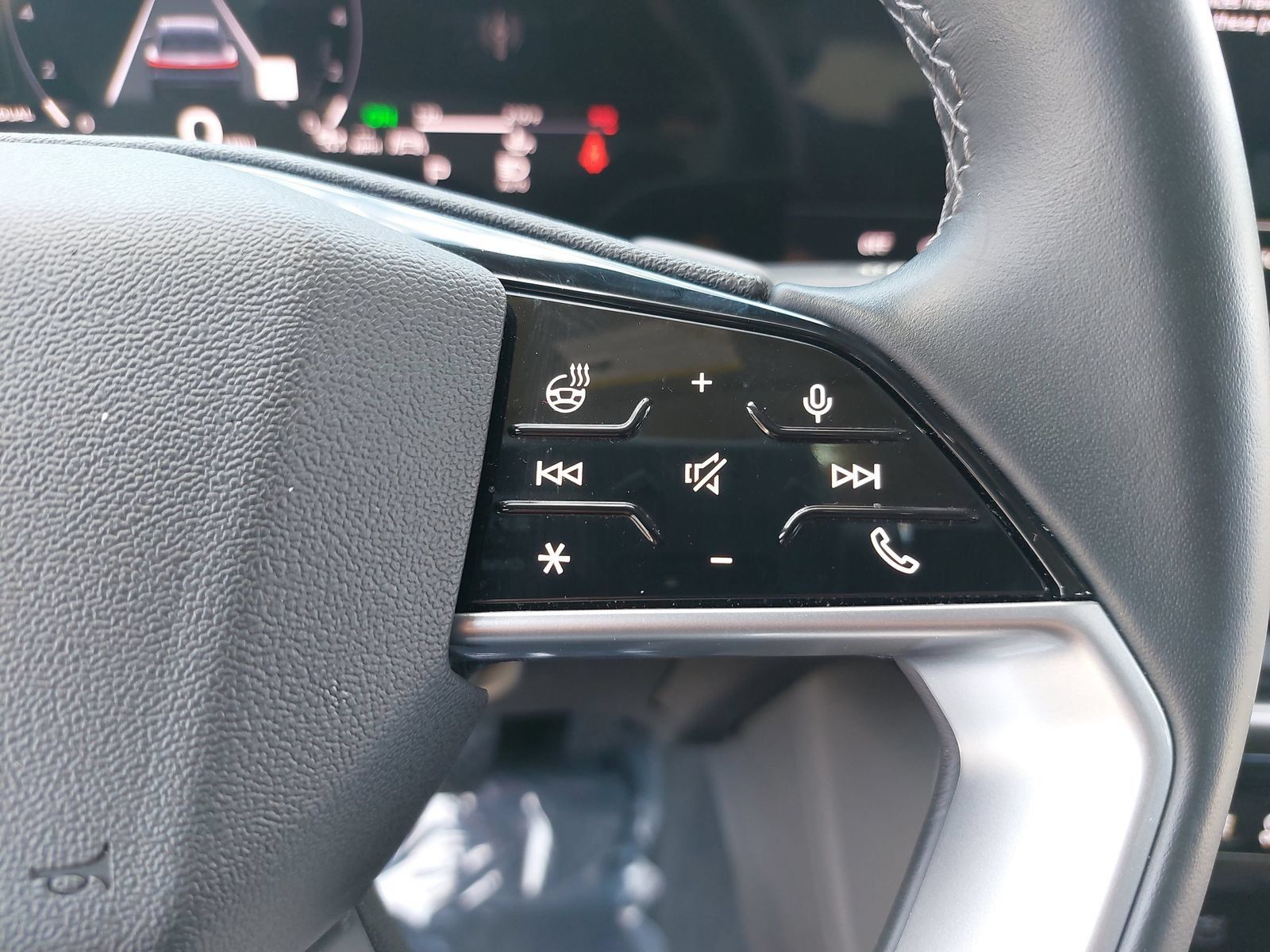 Used 2025 Audi Q5 Premium w/ Convenience Package AWD/4WD image 18