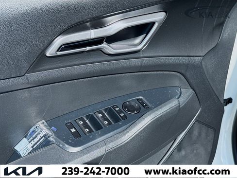 New 2026 Kia Sportage LX image 20