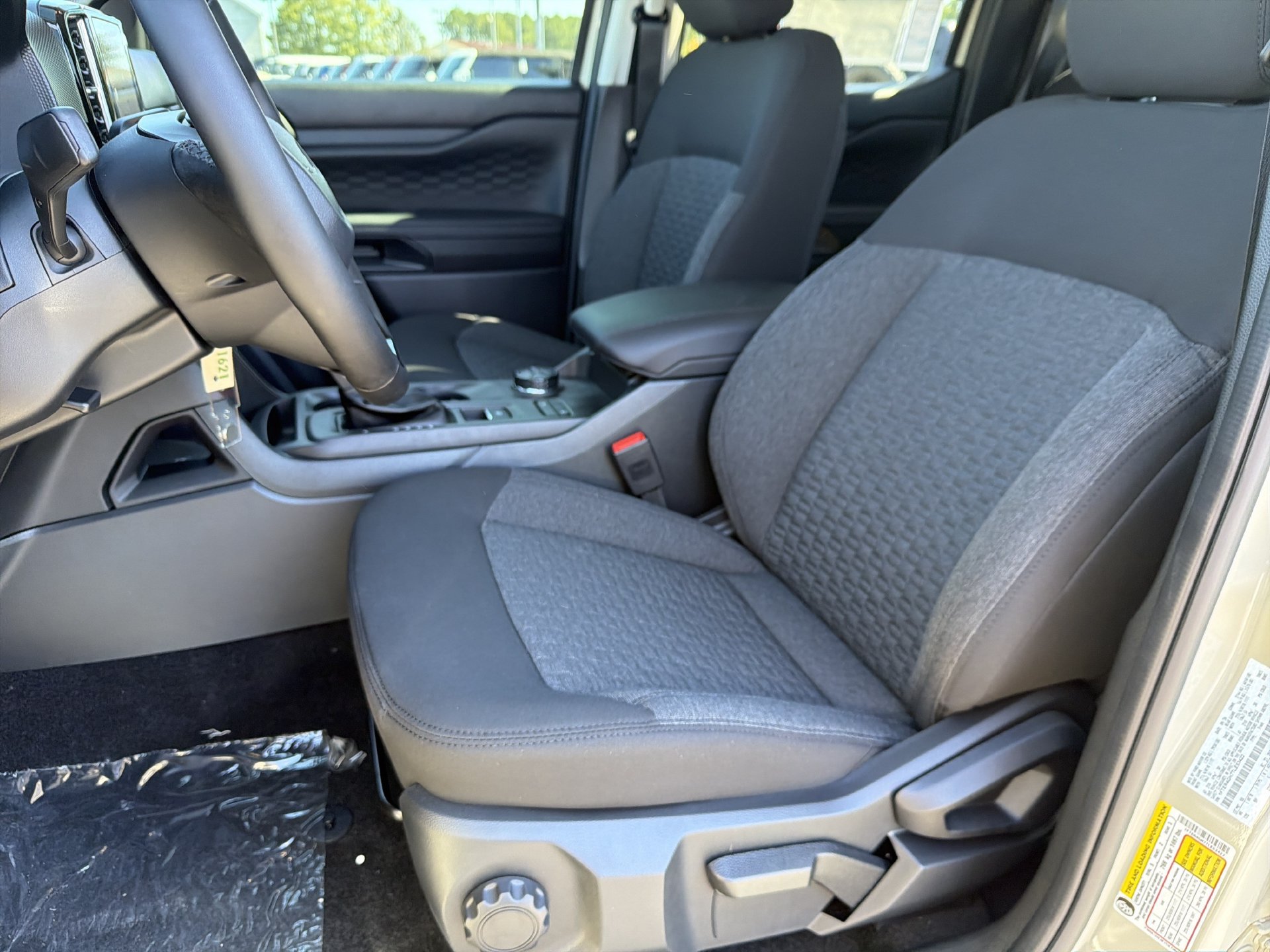 New 2026 Ford Ranger XLT w/ Black Appearance Package RWD image 20
