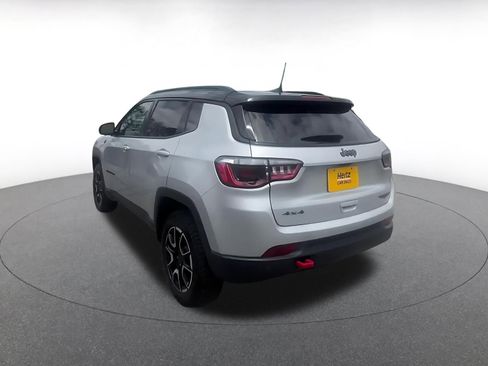 Used 2025 Jeep Compass Trailhawk AWD/4WD image 11