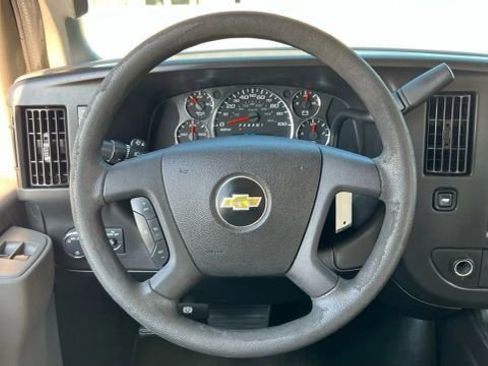 Used 2017 Chevrolet Express 2500 LT w/ LT Preferred Equipment Group image 22