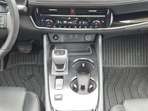 Used 2024 Nissan Rogue SL w/ SL Premium Package FWD image 19