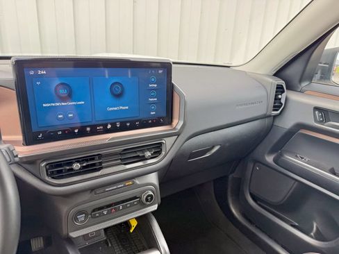 Used 2025 Ford Bronco Sport Outer Banks AWD/4WD image 19