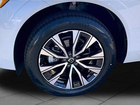 Certified 2024 Volvo XC60 B5 Core w/ Protection Package Premier AWD/4WD image 11