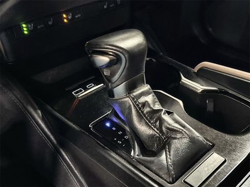 Used 2024 Lexus ES 350 Premium image 22