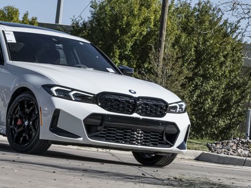 New 2026 BMW M340i xDrive w/ Premium Package image 5