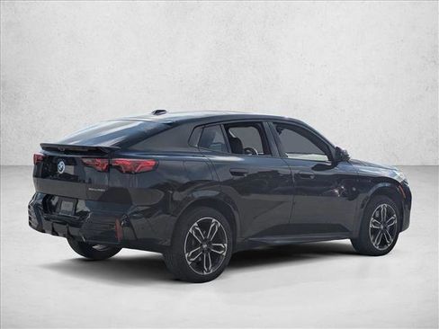 Used 2025 BMW X2 xDrive28i image 5