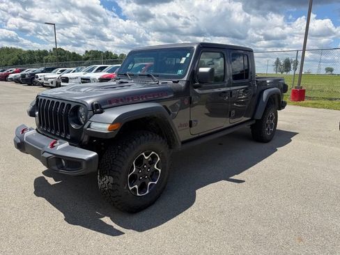 Used 2023 Jeep Gladiator Rubicon w/ LED Lighting Group AWD/4WD image 3