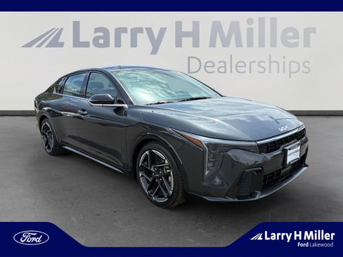 Used 2025 Kia K4 GT-Line w/ GT-Line Premium Package FWD image 7