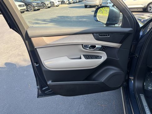 Certified 2026 Volvo XC90 B6 Plus AWD/4WD image 14