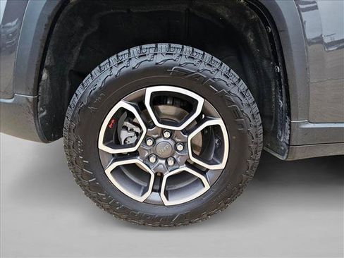 Used 2022 Jeep Grand Cherokee Trailhawk AWD/4WD image 19