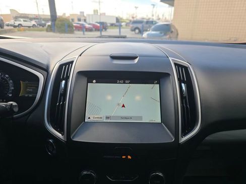 Used 2019 Ford Edge SEL w/ Equipment Group 201A image 16
