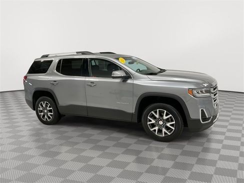 Certified 2023 GMC Acadia SLE w/ Driver Convenience Package image 12