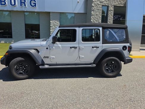 Used 2024 Jeep Wrangler Unlimited Sport AWD/4WD image 1