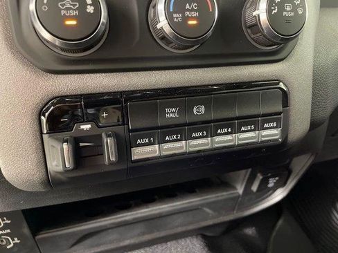 New 2024 RAM 3500 Tradesman w/ Chrome Appearance Group image 28