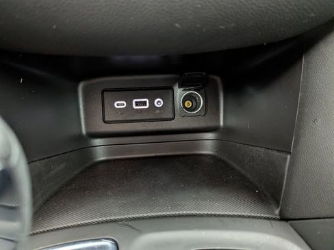 Used 2024 Chevrolet Equinox LT w/ LPO, Floor Liner Package FWD image 8