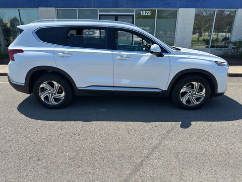 Used 2022 Hyundai Santa Fe SEL w/ Convenience + Premium Package image 4