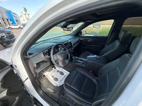 Used 2023 Chevrolet Traverse Premier w/ Redline Edition FWD image 9