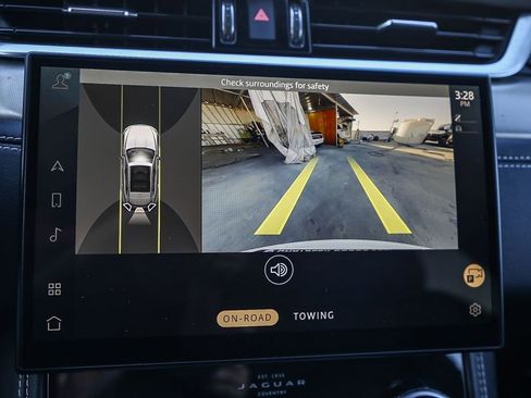 Used 2024 Jaguar F-PACE R-Dynamic S image 24